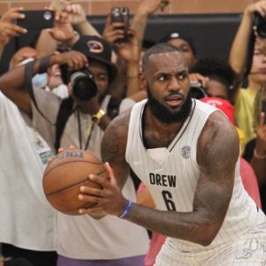 "LeBron James had 2 points for every point I had": Dion Wright, The Los Angeles Lakers superstar's opponent in the Drew League had nothing but praise for the King