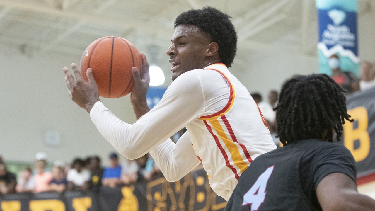 Billionaire LeBron James hypes up son Bronny James as he fills up entire gyms during his Nike EYBL tournament