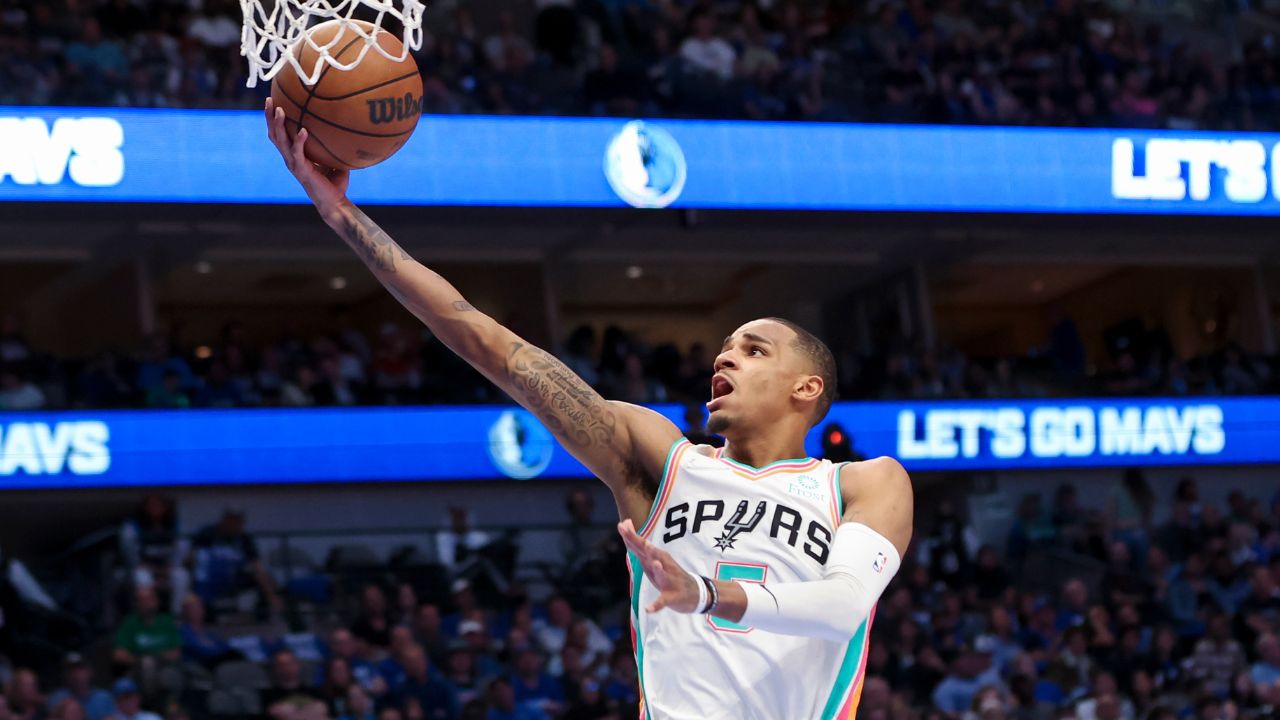 Dejounte Murray lashes out at $1.8 billion NBA Franchise, Gregg Popovich, and claps back at Instagram troll