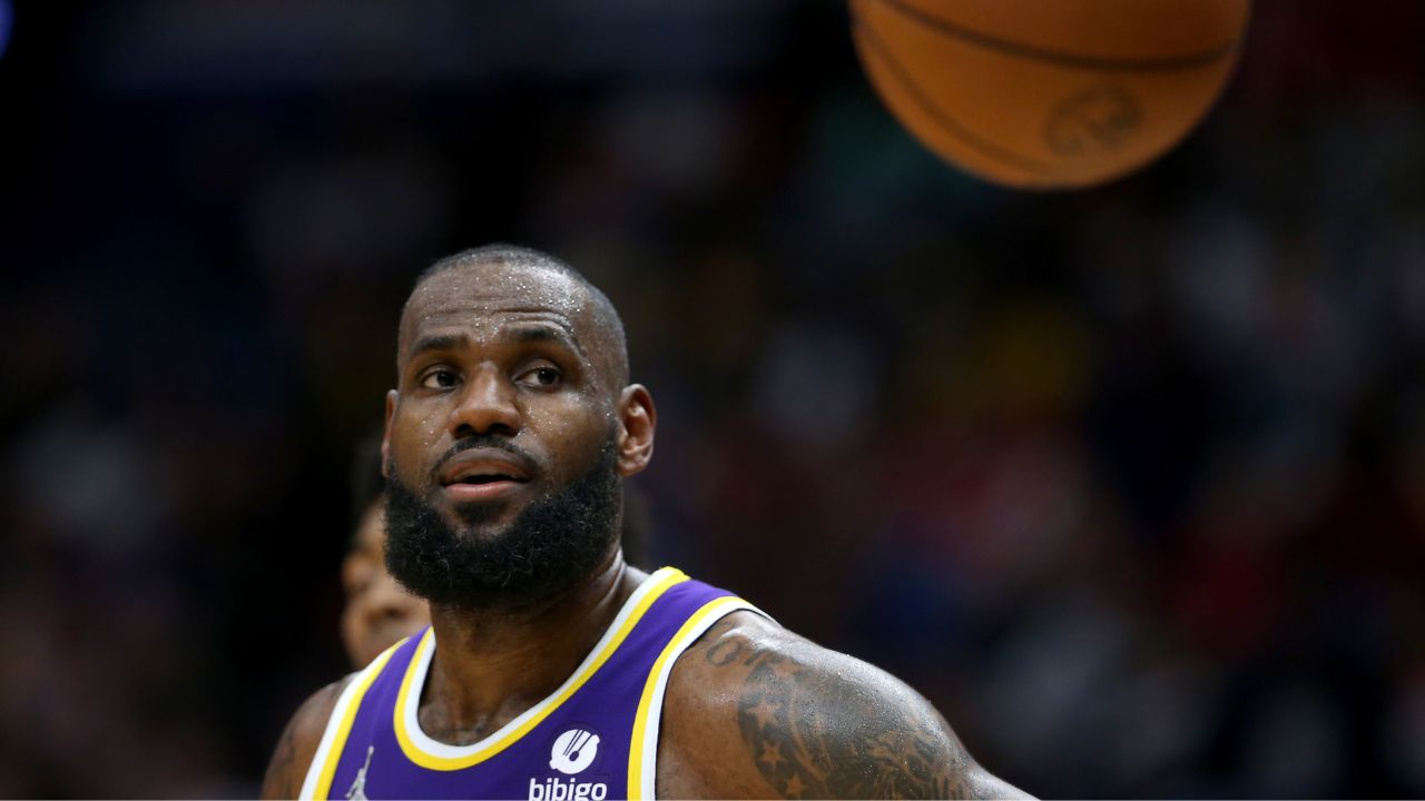 6'9" LeBron James disrespectfully leaves fan hanging after being told Kawhi Leonard and crew are taking over LA