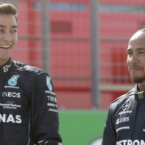 "I know how tricky it is to beat Lewis Hamilton"- Valtteri Bottas praises George Russell for taking the fight to former Mercedes teammate