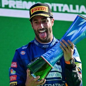 "F1 with a bit of Hollywood": Daniel Ricciardo producing F1 series from his $50 Million wealth talks about his vision with kit