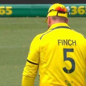 Why are Australian cricketers wearing black armbands today: Why are the cricketers wearing black armbands today 2022?