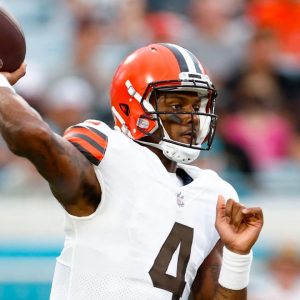 "Deshaun Watson, 24 lawsuits, $230 million, 7 yards": NFL Twitter slams Browns QB after uninspiring preseason debut