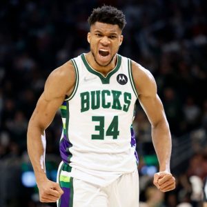 Is Giannis Antetokounmpo Playing Tonight Against Ja Morant and Grizzlies? 2022 NBA Preseason Availability Update on Bucks star