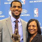 LeBron James has a $1.7 Billion fortune but vows to never pull out his money in front of others