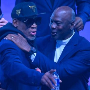 Dennis Rodman tried to copy Michael Jordan during a game and it really didn't work out