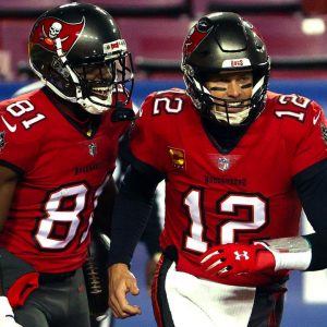 "Tom Brady saved your career": Antonio Brown gets shredded on NFL Twitter for threatening NFL GOAT and his $3 million trainer