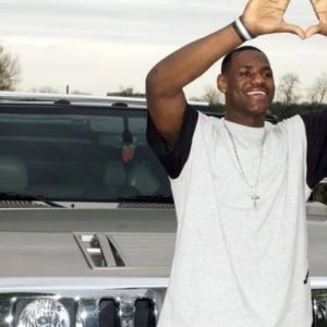 LeBron James' $50,000 gift from his mother sparked a huge controversy during high school days