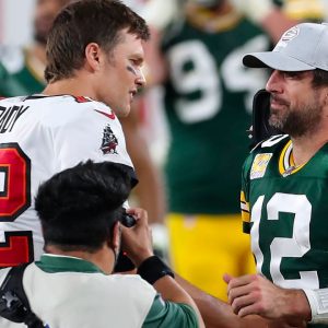 Aaron Rodgers won't chase $250 million Tom Brady's career path after signing $200 million extension