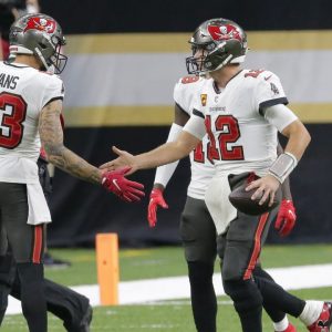 Tom Brady loses yet another weapon as his $82.5 million Pro Bowl WR suffers an injury