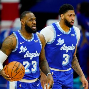 LeBron James and Anthony Davis have "5 more reasons" to win in their 75th anniversary jerseys