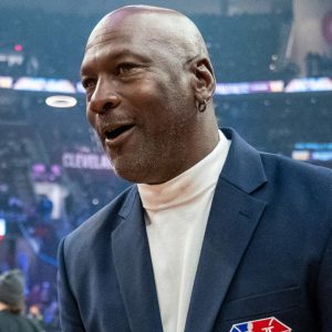 Michael Jordan had Bulls teammate dial up his dad on losing $17,000 in a card game