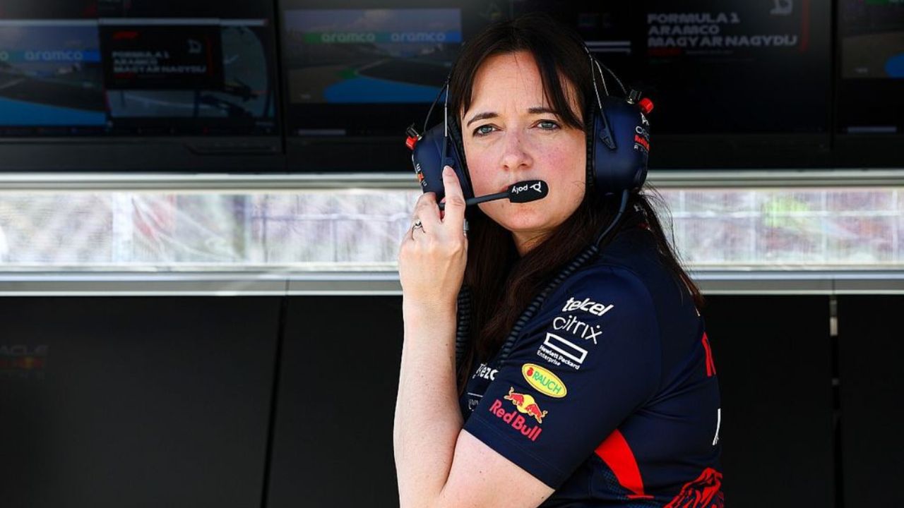 Hannah Schmitz explains how she orchestrated Max Verstappen's 8th win of the 2022 season