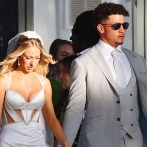Patrick Mahomes and Brittany Matthews handed out icy $9,600 wedding invitation gifts in lieu of Chiefs QB's $503 million extension