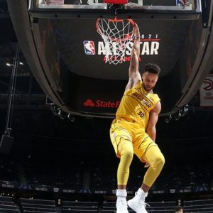 6’3” Stephen Curry beat 6'6" Kobe Bryant in dunks made, during one special season