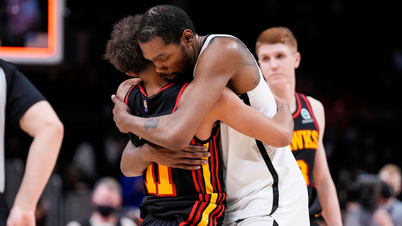 "Nah Kevin Durant, you sus as hell!": Trae Young was trying to play basketball but KD had... other ideas, Twitter left wheezing