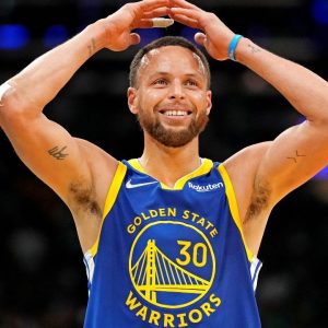 ESPN analyst believes Stephen Curry will share the same relationship with Bay Area as Kobe Bryant did with Los Angeles