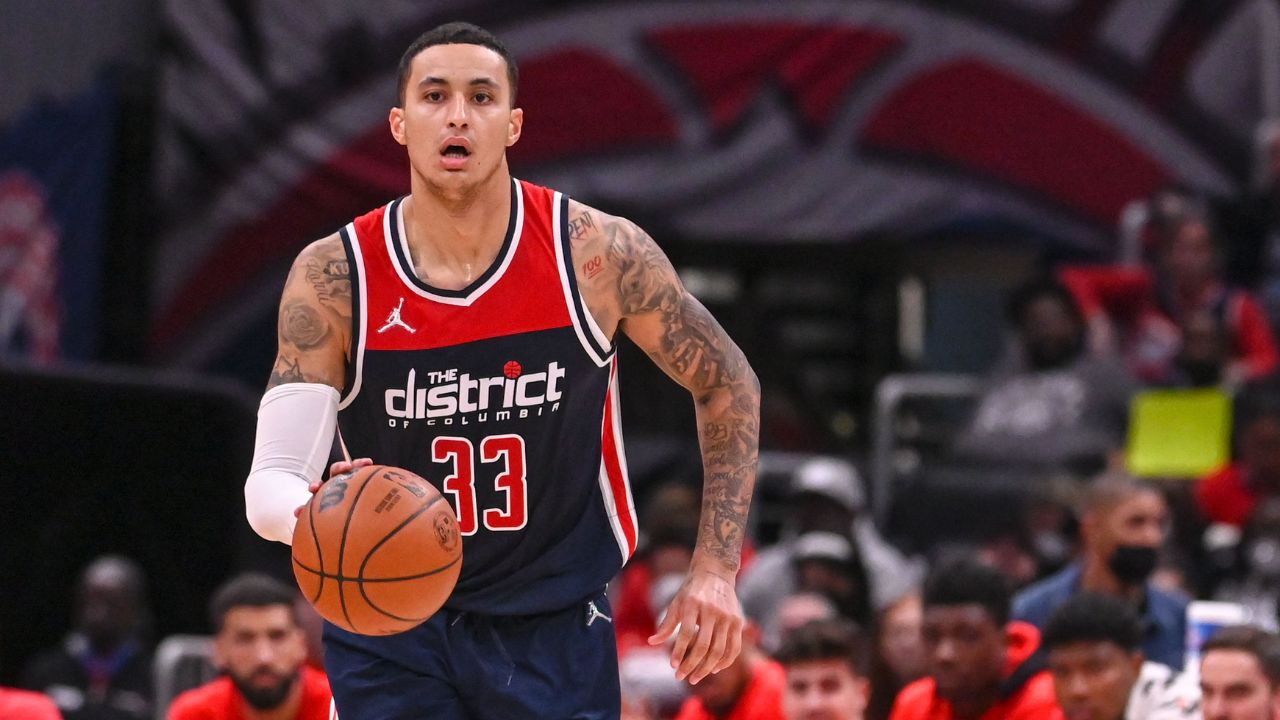 "Taking L's on and off the court": Odell Beckham Jr. roasts Kyle Kuzma's latest fit, NBA Twitter follows suit