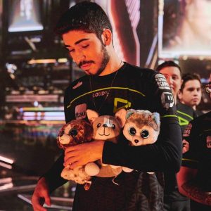 Loud qualifies for the Champions Upper Finals by defeating DRX with 2:0