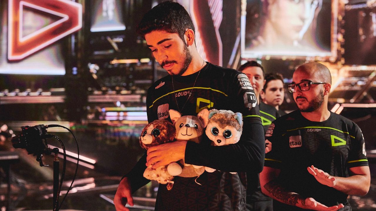 Loud qualifies for the Champions Upper Finals by defeating DRX with 2:0