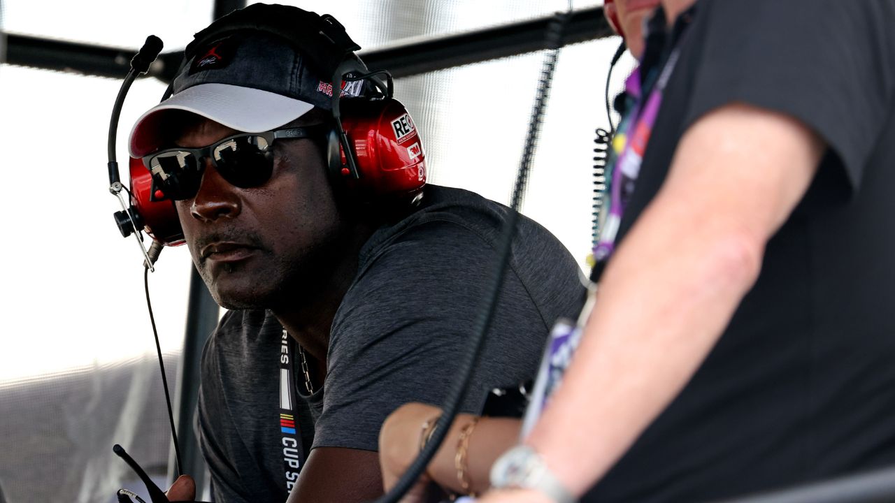 Was Michael Jordan’s divorce with Juanita Vanoy, that cost him $168 million because of Karla Knafel?