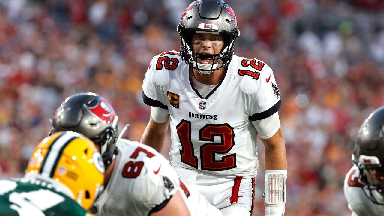 "Tom Brady broken ipad is actually a Microsoft tab": Tampa Bay QB's tab-breaking habit results in stern warning to all 32 teams