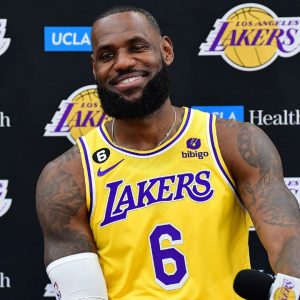 "It felt as hard as an NBA finals game!": LeBron James adorably revealed to Oprah Winfrey just what it was like proposing to Savanna James