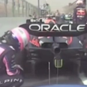 "No coincidence Fernando Alonso went to analyse the rear of $12 Million RB18"– Majority F1 teams suspect Red Bull generate massive pace from its rear