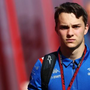 Alpine spent $500,00 in legal bills to win Oscar Piastri's services