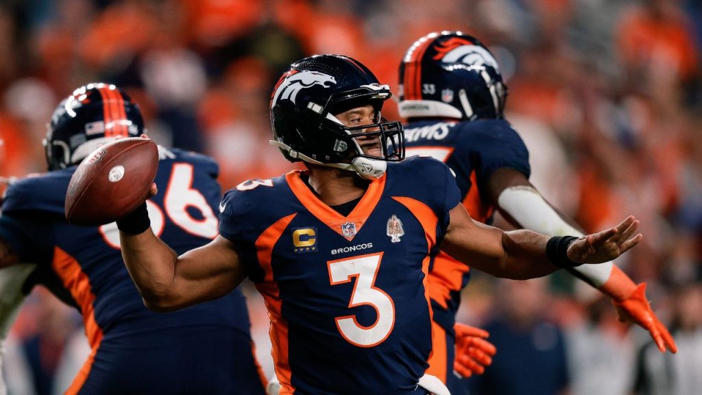 $245 Million Quarterback Russell Wilson & $4.5 Billion Denver-Based Franchise Gift Fans One of The Worst Broncos Games in NFL