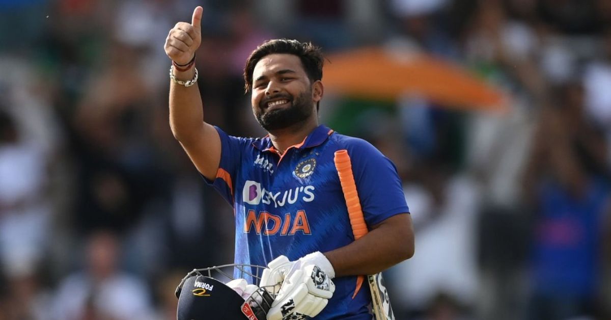 India and Australia are up against each other in the 1st match of the 3-match T20I series at the PCA Stadium in Mohali. Australia won the toss and opted to bowl first, where Finch said that the dew factor can play a part in this match. "We're going to have a bowl first. It is about building up to the World Cup, and about getting some information about our boys," Finch said at the toss. Rohit Sharma informed at the toss that the team is going through some injuries, and players like Jasprit Bumrah, Rishabh Pant and Deepak Chahar are not playing the match. Rohit Sharma updated at the toss that Rishabh Pant is not a part of the playing eleven. India opted with Dinesh Karthik as the finisher of the side. The toss-up between both keepers are there in the Asia Cup as well, and India kept switching them in the tournament. Pant failed to impress in the Asia Cup, and the way Karthik has finished matches in the recent past gives him a nod over the young Pant. The addition of Axar Patel has given India a left-handed option as well with the bat. It is interesting that India went with Umesh Yadav over Deepak Chahar in the playing eleven. Chahar did not play in the IPL due to an injury, and he made his comeback in the ODI series against Zimbabwe. Chahar was one of the standbys in India's Asia Cup squad, and he was later added in the main squad as Avesh Khan's replacement. Umesh Yadav got rewarded for his brilliant bowling in the IPL 2022 for Kolkata Knight Riders. He scalped 16 wickets for KKR at an economy of 7.06. There is no particular reason for the omission of Chahar, but having both him and Bhuvneshwar are similar kinds of bowlers and having Umesh will give the team a different tool.