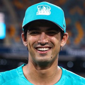 Hobart Hurricanes have signed Paddy Dooley for BBL 12 who made his debut last year and is famous for his action like Jasprit Bumrah.