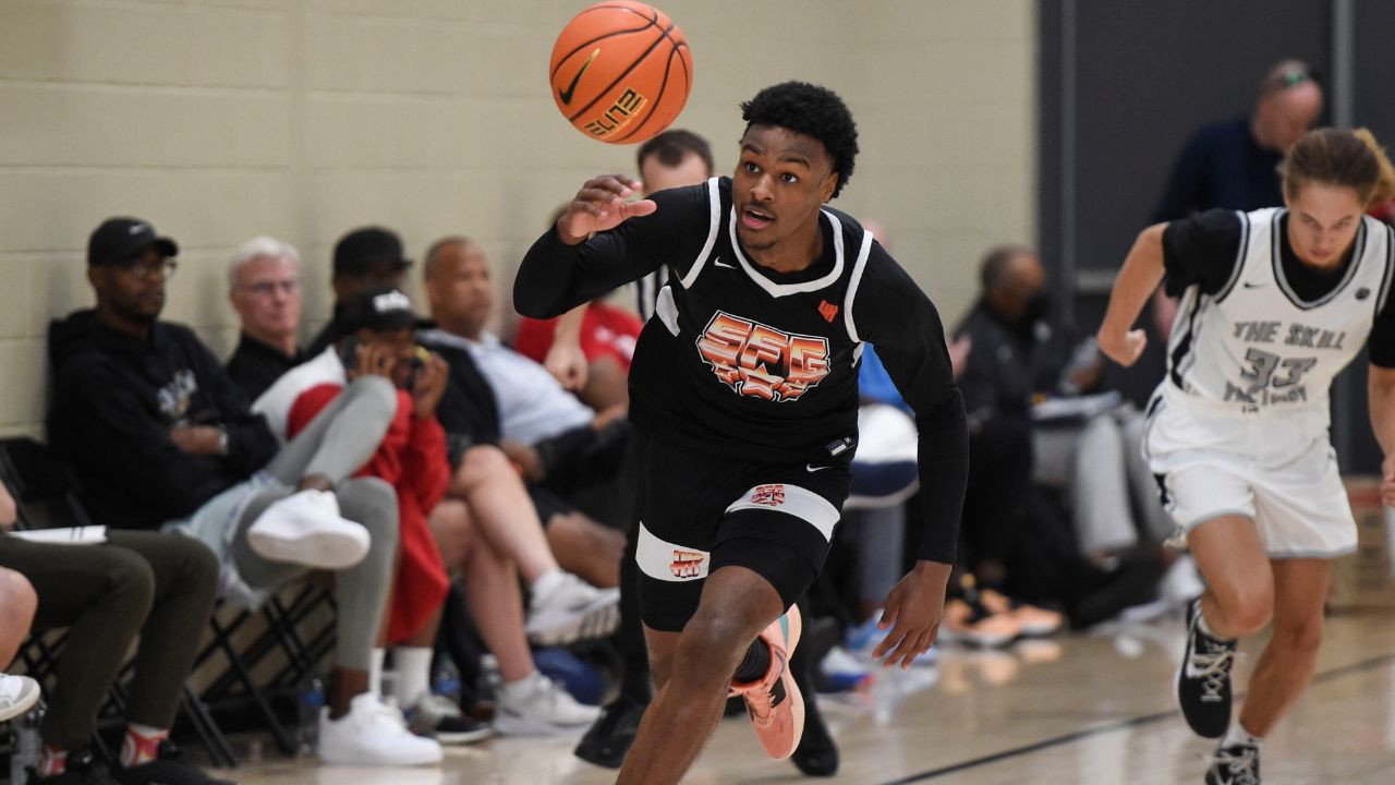 Valued at $6.3 million, Bronny James continues to fuel the hype train with a two-footed tomahawk dunk! 