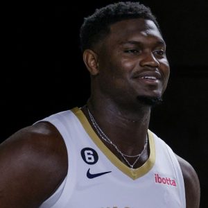 'Fat Zion Williamson's' weight loss at 284lbs leads NBA Twitter to cast doubt over his health