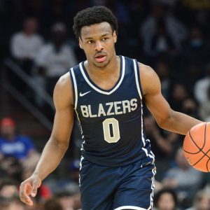 "I Couldn’t Tell If That Was Bronny or the King Himself": NBA Twitter Reacts to 6'3" Bronny James Starting Senior Year With an Aerial Show