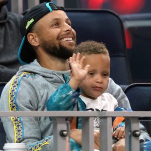 $160 million Stephen Curry shows off his most recent gift in the prettiest way imaginable