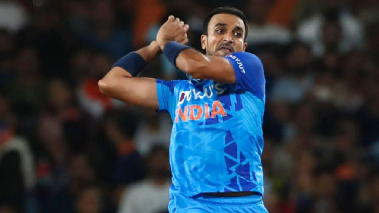 Why Harshal Patel not playing today: Why is Yuzvendra Chahal not playing today's T20 World Cup match between India and Pakistan at the MCG?