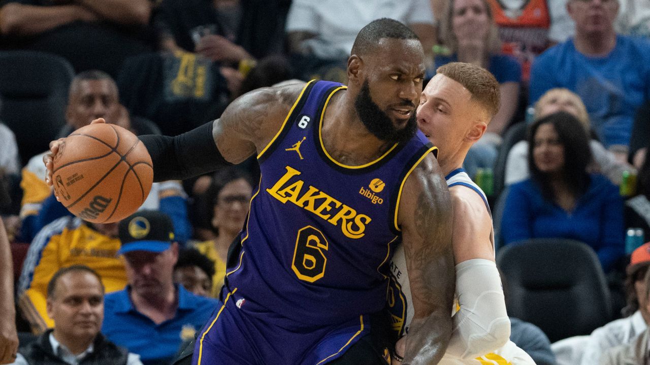 When did LeBron James change to 6