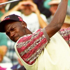 "Never bet against Michael Jordan!": Watch a Circus Shot from the Bulls Legend on the Golf Course! 
