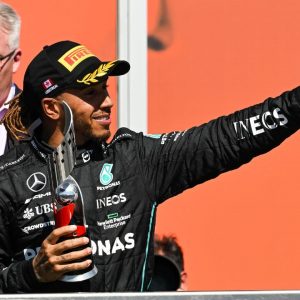 "I don’t think Lewis will hang around": Ex F1 driver thinks Lewis Hamilton will leave his $40 million job if George Russell mauls his compatriot in competition