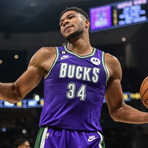 Giannis Antetokounmpo Trails Only LeBron James, As Bucks are on Cruise Control 
