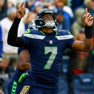 Patrick Mahomes vs. Geno Smith: Who To Start In NFL Fantasy Football Week 16