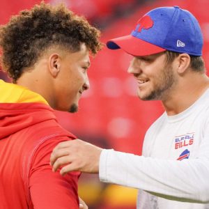 Josh Allen vs Patrick Mahomes: QB Comparison, Stats, Prediction for Chiefs vs Bills