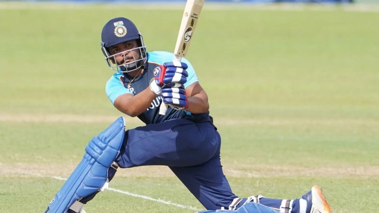 "He will get his due": Chetan Sharma asserts Prithvi Shaw will soon earn back team India call-up after being ignored for New Zealand and Bangladesh tour 2022