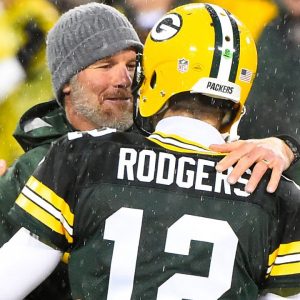 Aaron Rodgers and Brett Favre
