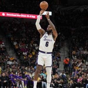 “LeBron James Kept Hitting 3s! What Were You Doing, Spurs?!” Skip Bayless Blames Spurs' Defense for the King's 39 Points, Pays Shocking Compliment