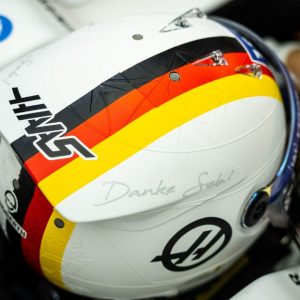 "Danke Seb" - Mick Schumacher reveals a special tribute helmet at Abu Dhabi GP