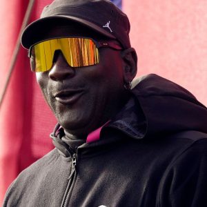 Michael Jordan, Who Made Less Than $3 Million Dollars in His First 4 Seasons, Was Embarrassed to Ask For Pay Hike