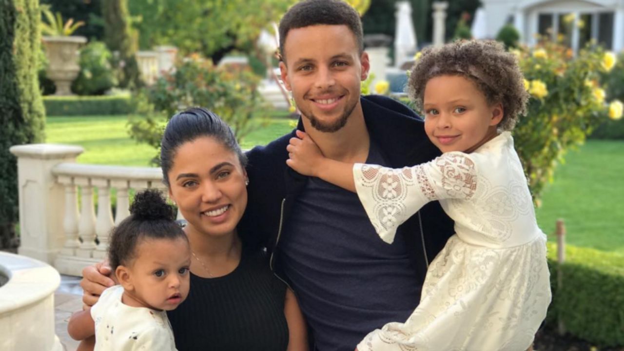 Stephen Curry, Who Was Born in the Same Hospital as LeBron James, Watched TV as Wife Ayesha Gave Birth